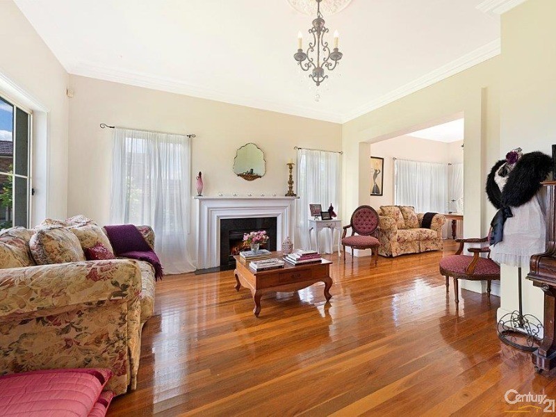 11 Sylvan Grove, Glenhaven NSW 2156