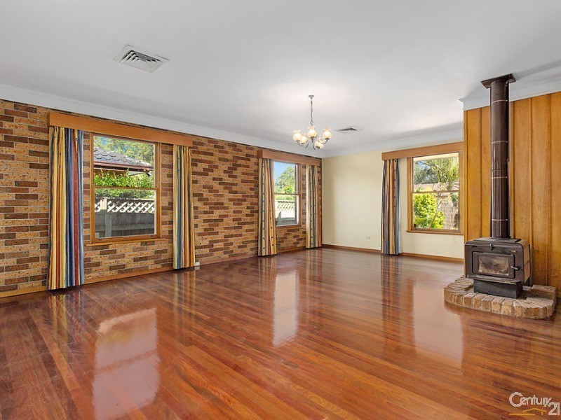 25 Lisa Cres, Castle Hill NSW 2154