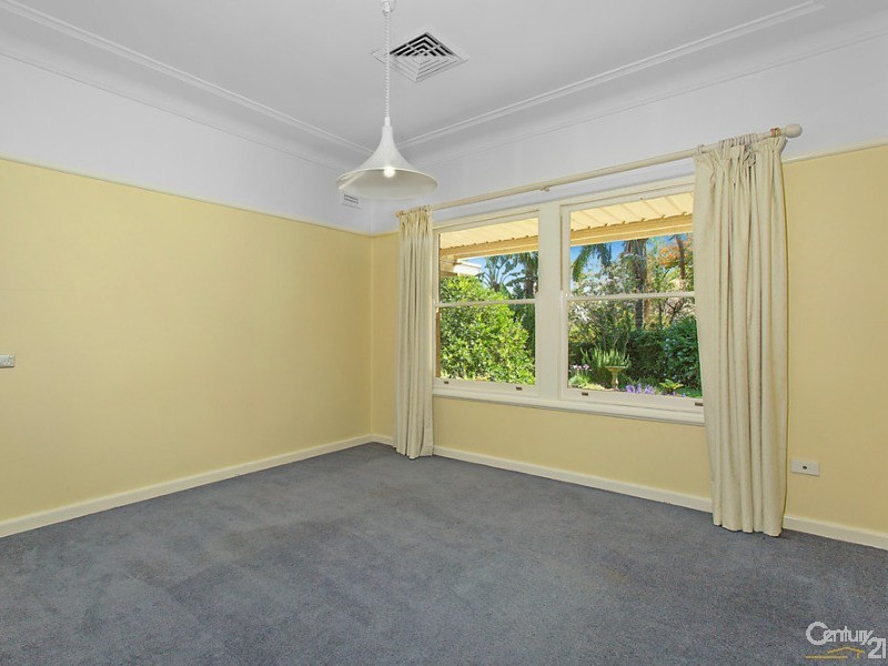 25 Lisa Cres, Castle Hill NSW 2154