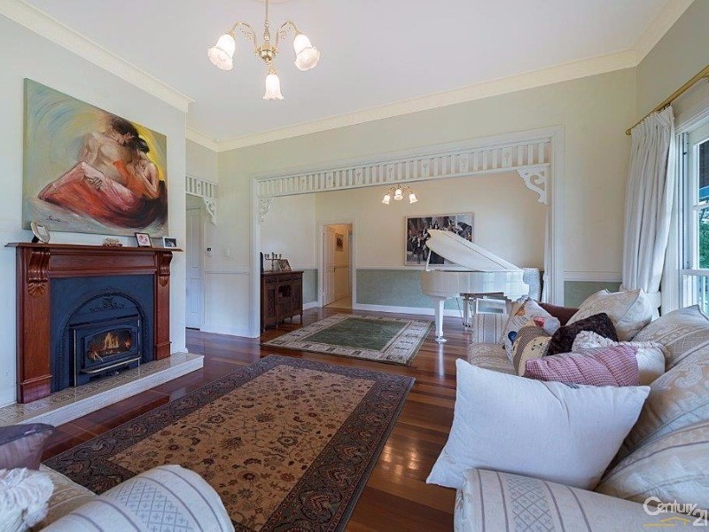 8 Uralla Road, Dural NSW 2158