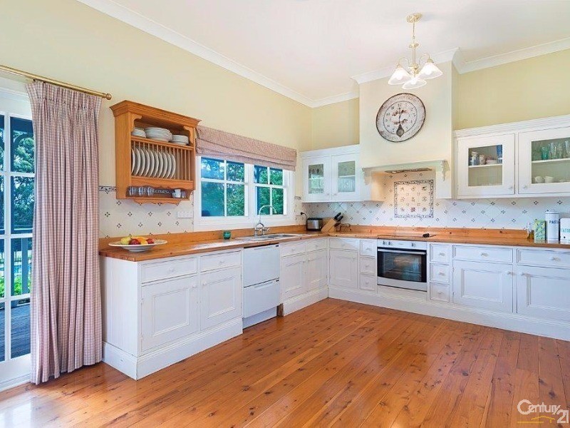 8 Uralla Road, Dural NSW 2158