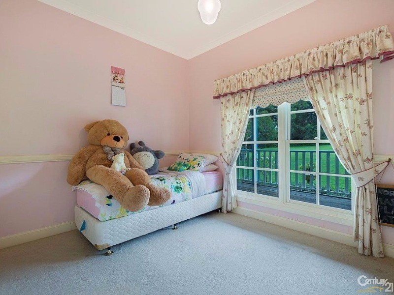 8 Uralla Road, Dural NSW 2158