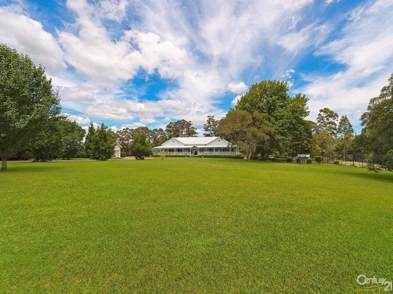 8 Uralla Road, Dural NSW 2158