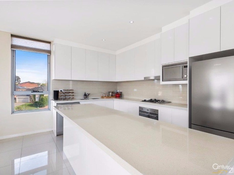 17/7 Harrington Avenue, Castle Hill NSW 2154