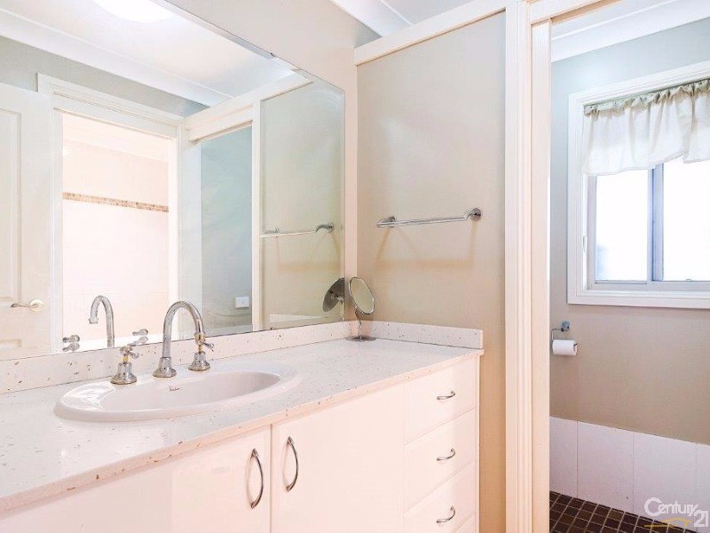 33 Days Road, South Maroota NSW 2756