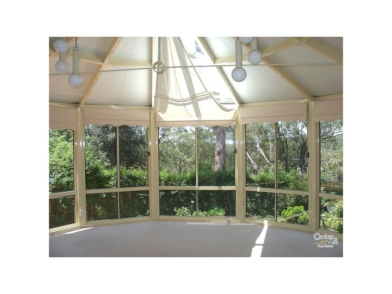 18 Warwick Close, Blaxland NSW 2774