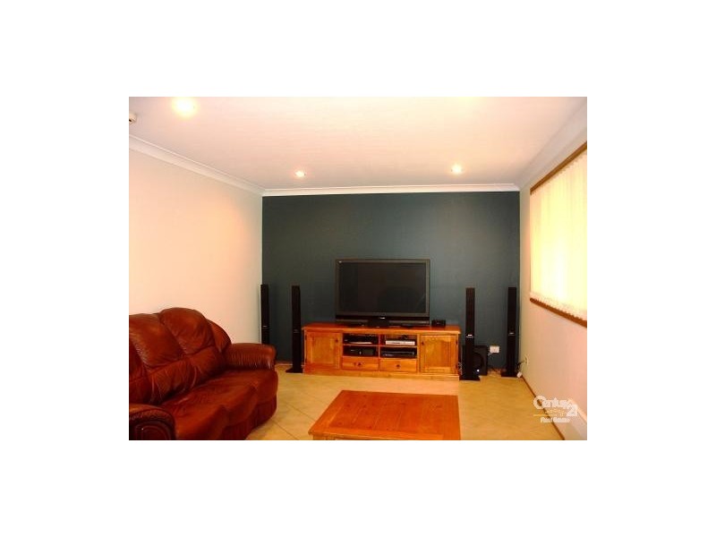 9 Bates Ave, Blaxland NSW 2774