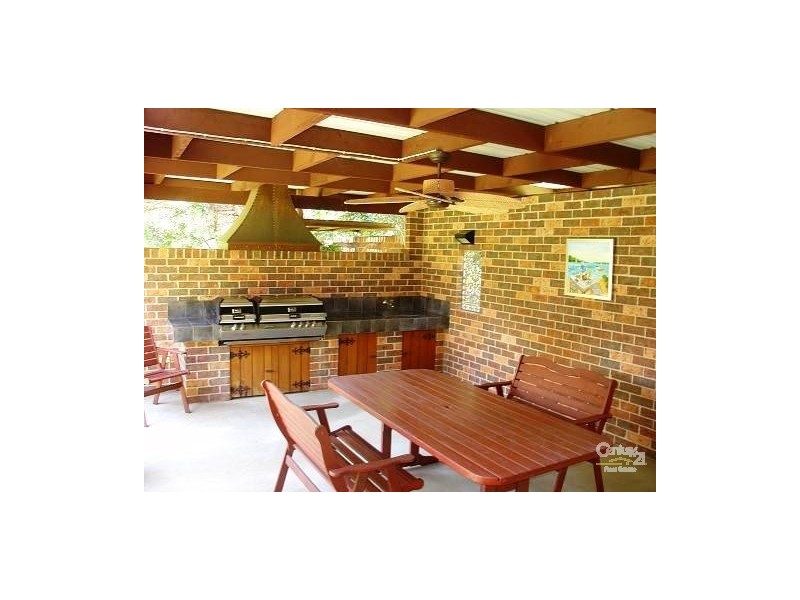 11 Boorea Street, Blaxland NSW 2774