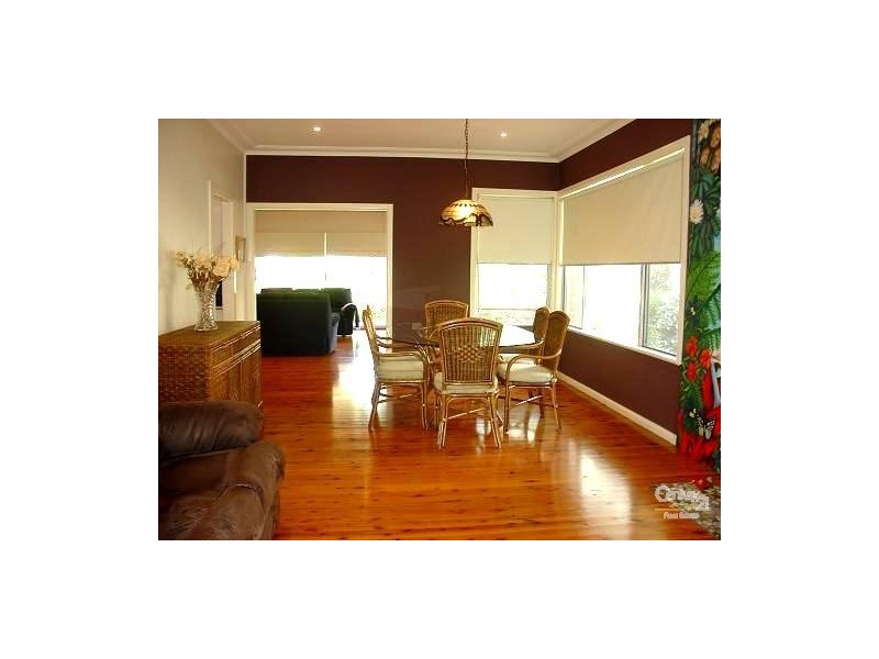 11 Boorea Street, Blaxland NSW 2774