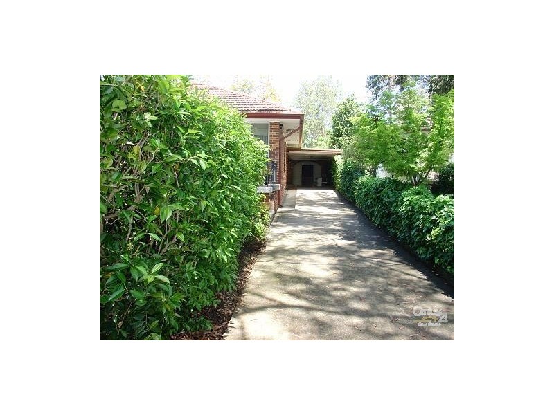 11 Boorea Street, Blaxland NSW 2774