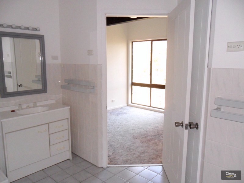 14B Green Parade, Valley Heights NSW 2777
