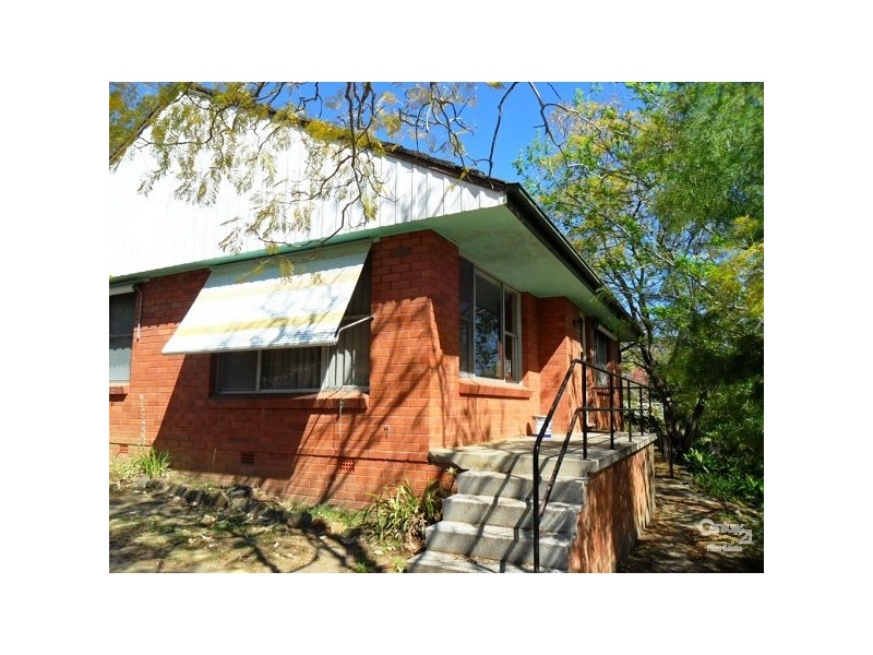 1 Pinecrest Street, Winmalee NSW 2777