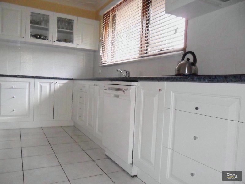 20 Reserve Avenue, Blaxland NSW 2774