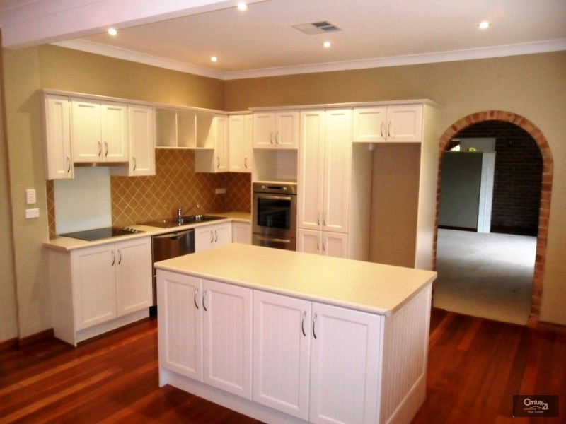 13 Koala Road, Blaxland NSW 2774