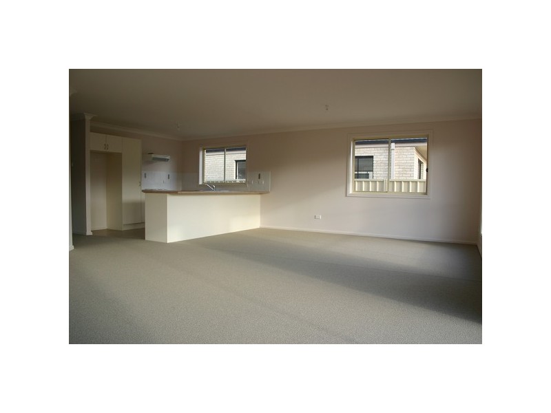 2/64 Martin Street, Armidale NSW 2350