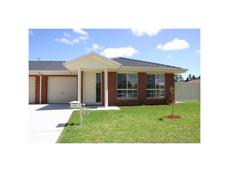 1/2 CONNINGDALE CRESCENT, Armidale NSW 2350