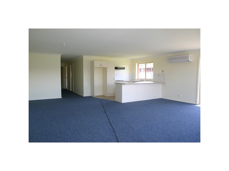 1/2 CONNINGDALE CRESCENT, Armidale NSW 2350