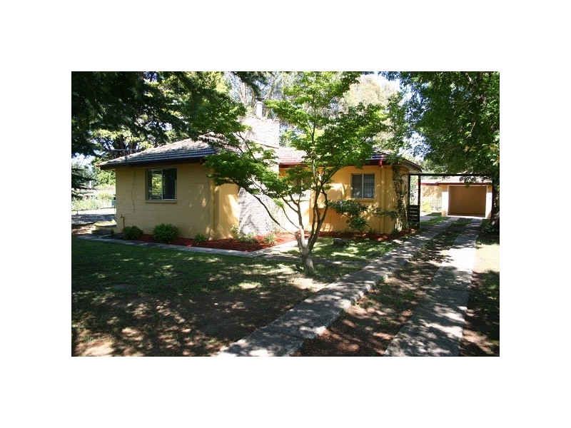 12 Bellevue Road, Armidale NSW 2350