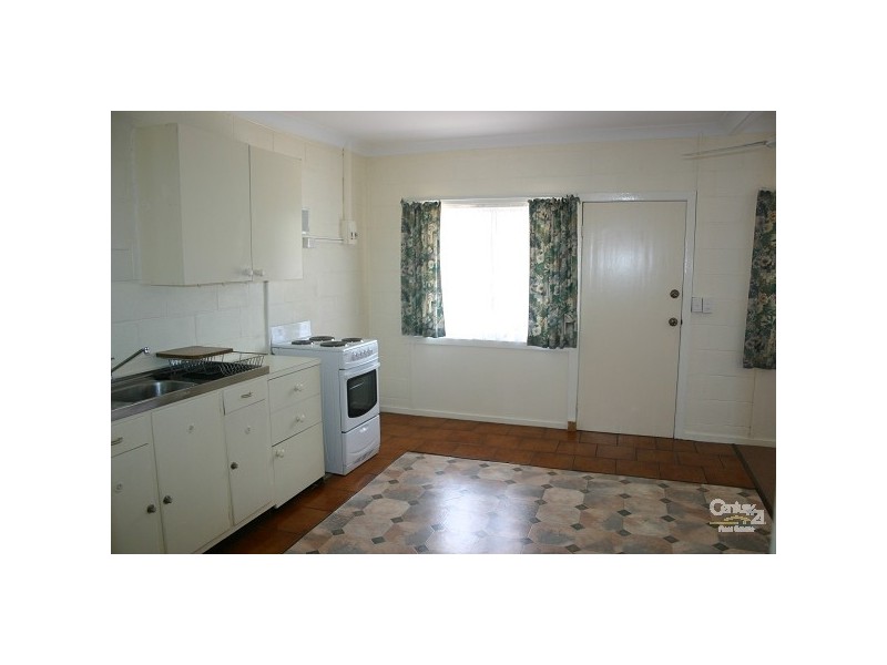 7 HELEN AVENUE, Armidale NSW 2350
