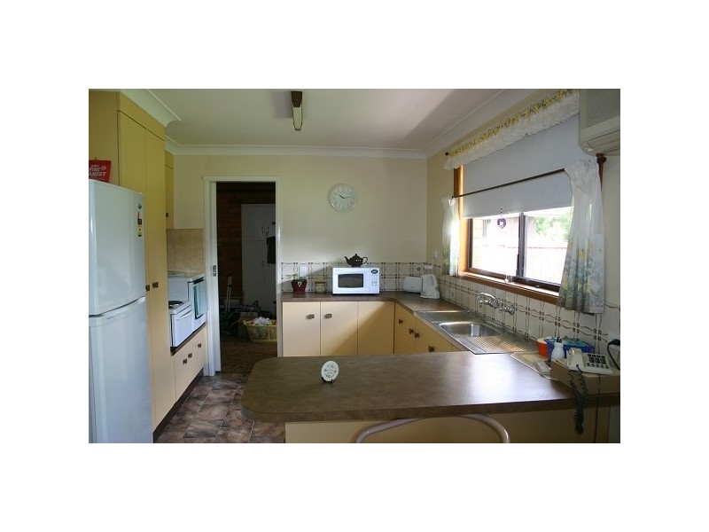 23 WIGAN AVENUE, Armidale NSW 2350