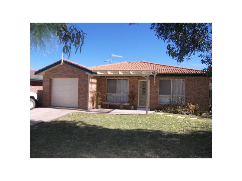 4 EVA PLACE, Armidale NSW 2350