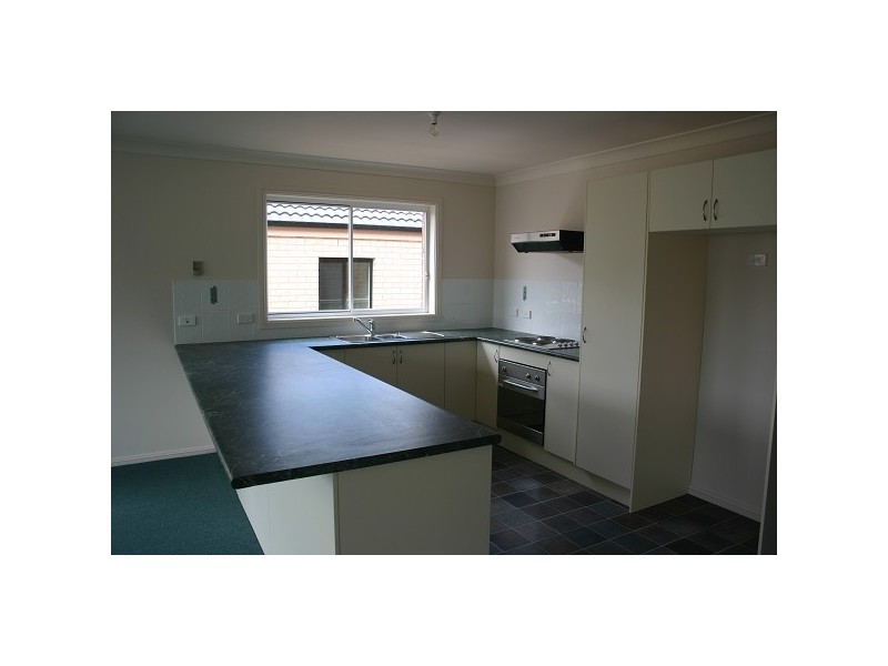 2/66 MARTIN STREET, Armidale NSW 2350