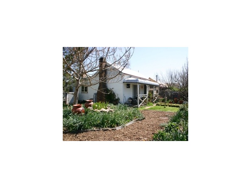 68 Ohio Street, Armidale NSW 2350