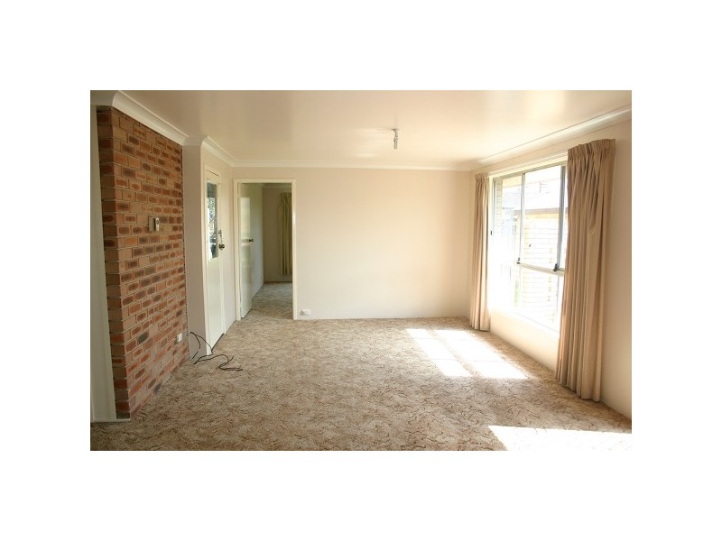 1/17 NAUGHTEN AVENUE, Armidale NSW 2350