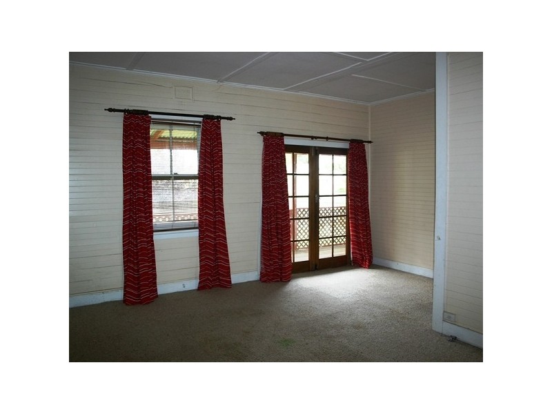 18 Samuelson Crescent, Armidale NSW 2350