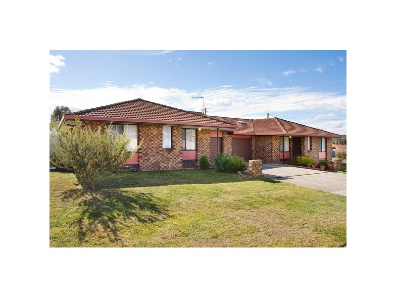 1 & 2/1 Conningdale Crescent, Armidale NSW 2350