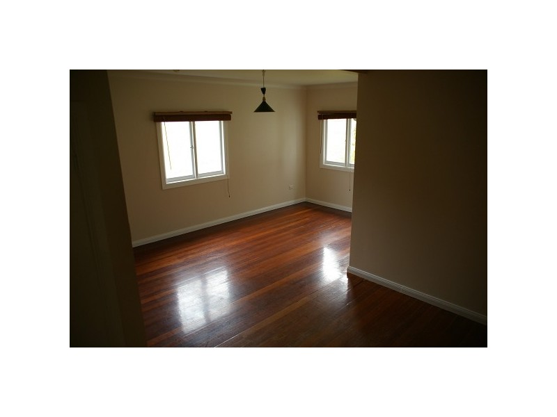 8 Quinn Ave, Armidale NSW 2350