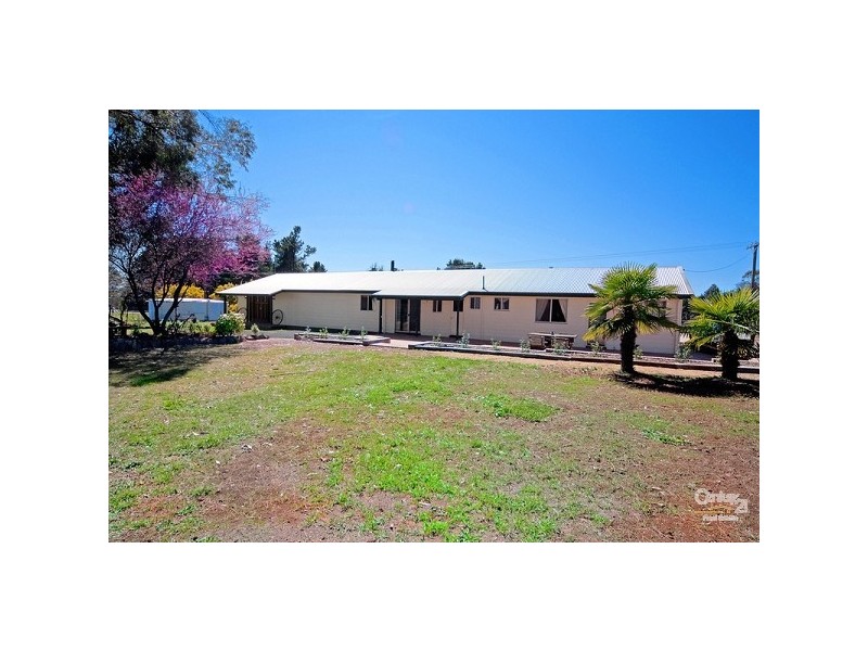 13 Pine Avenue, Arding NSW 2358