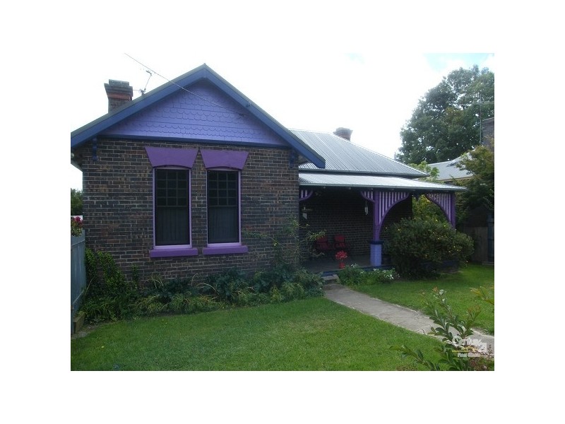 77 BARNEY STREET, Armidale NSW 2350