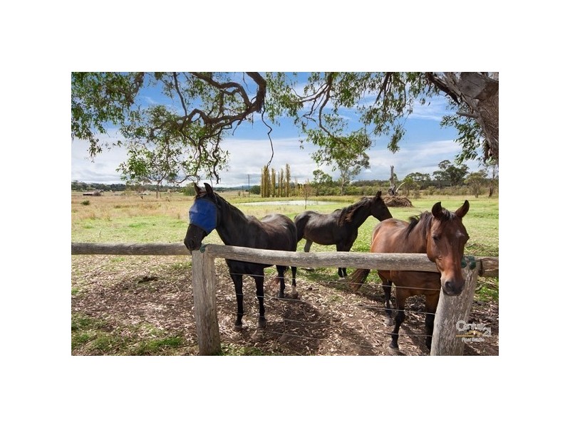 25 Simmons Road, Armidale NSW 2350
