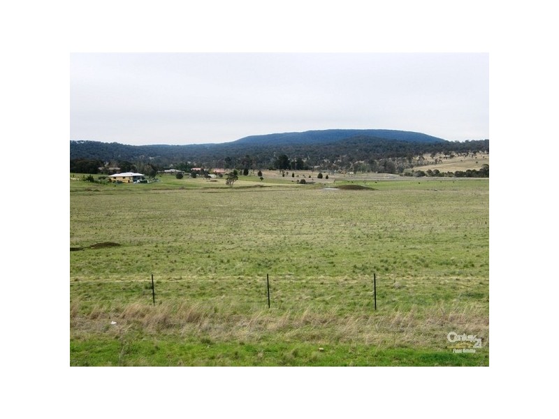 25 Meadow Road, Armidale NSW 2350