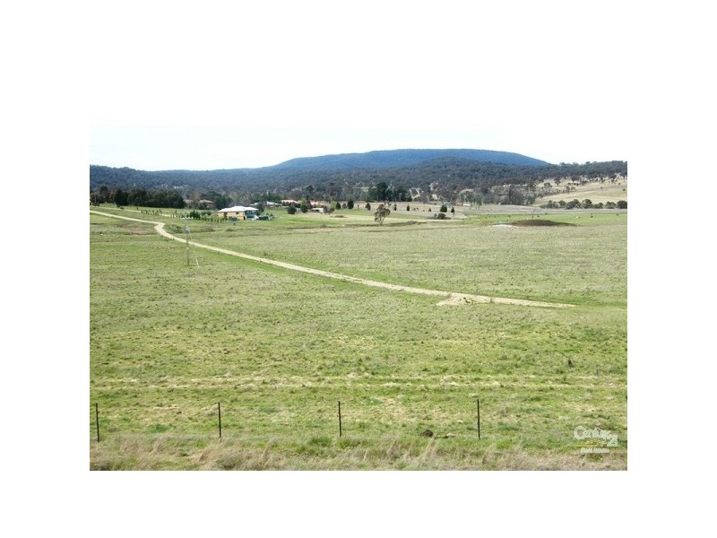 25 Meadow Road, Armidale NSW 2350