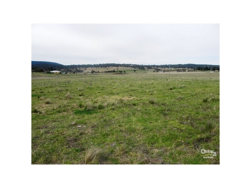 25 Meadow Road, Armidale NSW 2350