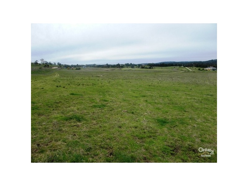 25 Meadow Road, Armidale NSW 2350