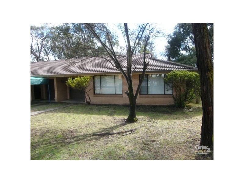 2/1 Robina Crescent, Armidale NSW 2350