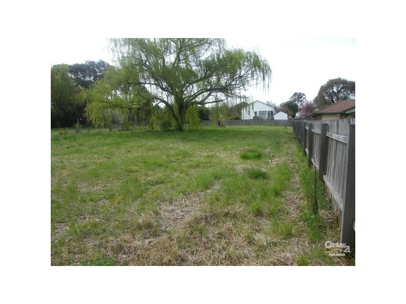 8 Power Place, Armidale NSW 2350