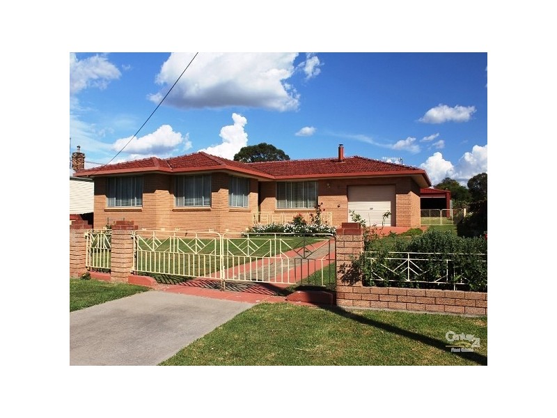 11 McMahon Street, Uralla NSW 2358