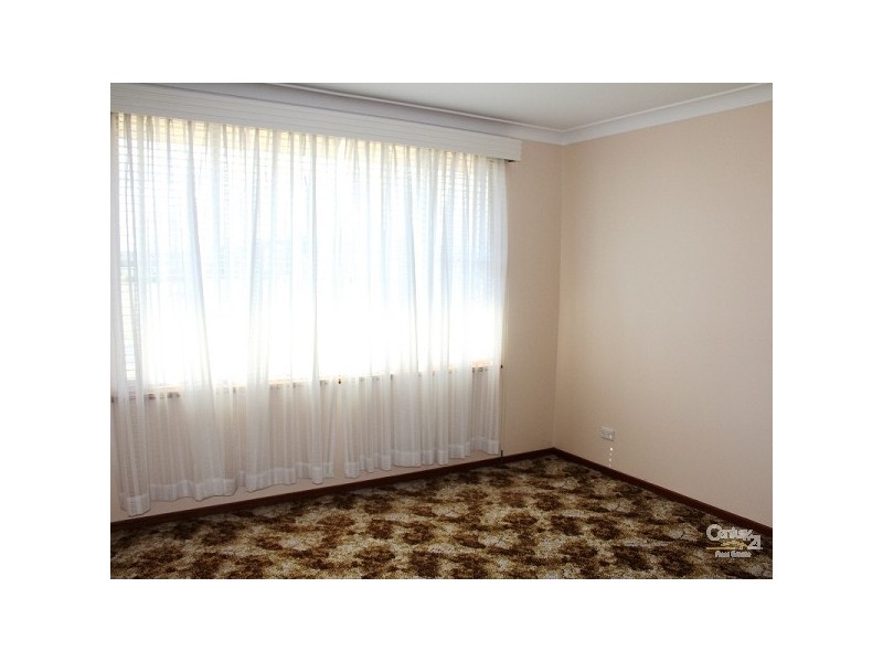 11 McMahon Street, Uralla NSW 2358