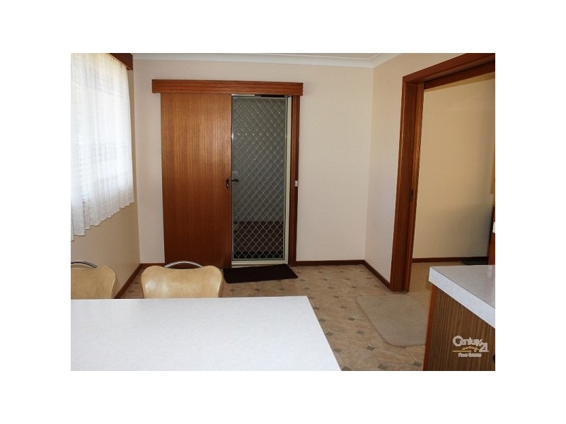 11 McMahon Street, Uralla NSW 2358