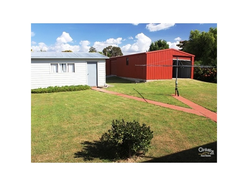 11 McMahon Street, Uralla NSW 2358