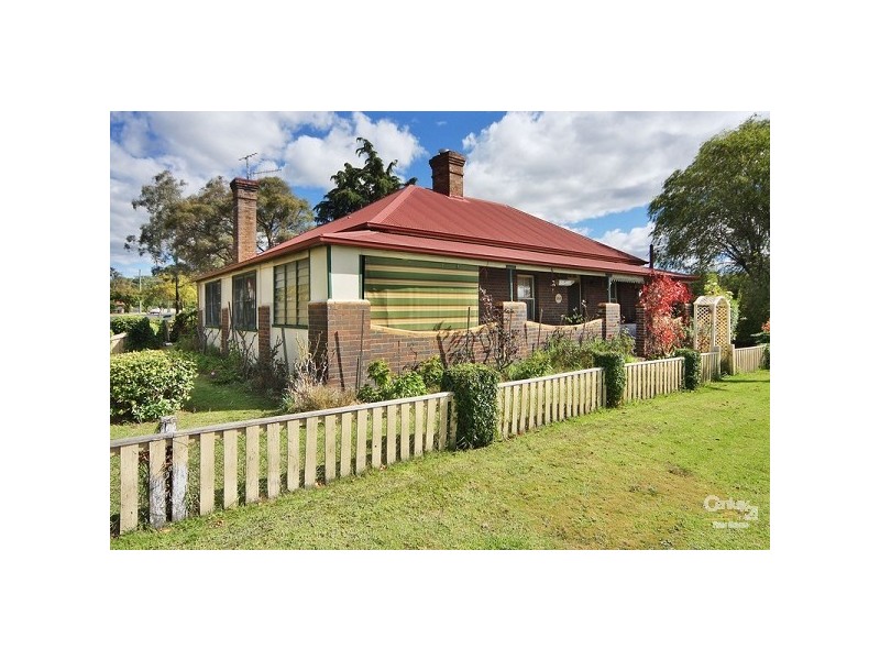 222 Mann Street, Armidale NSW 2350