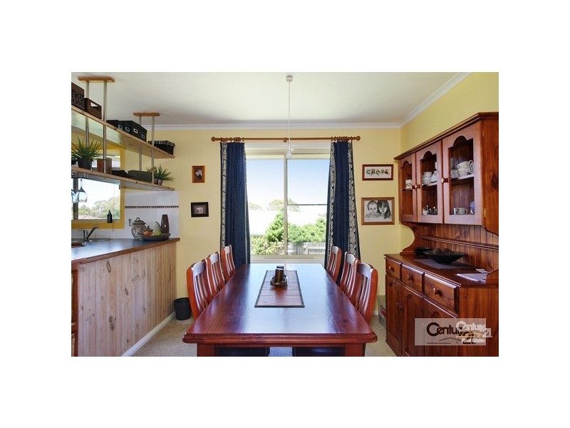 8 Erin Court, Armidale NSW 2350