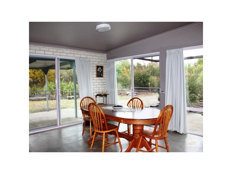 11 Gostwyck Road, Armidale NSW 2350