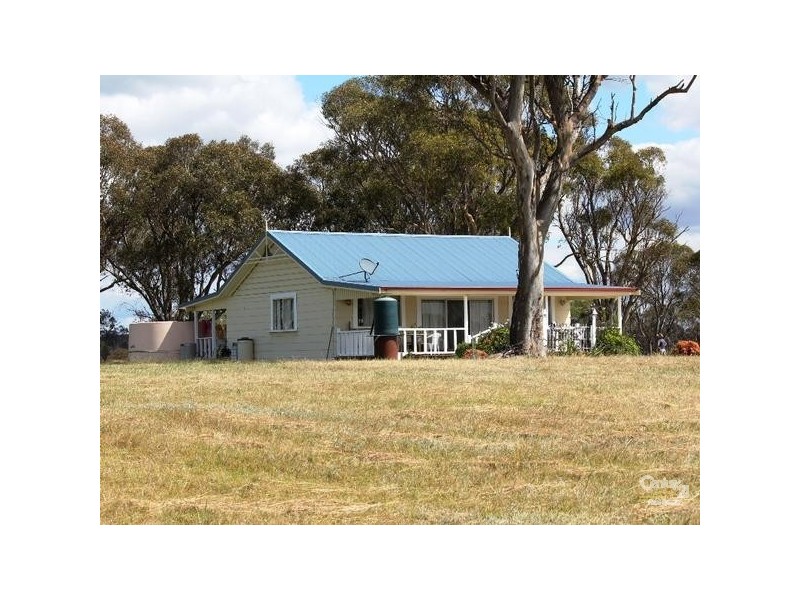 542 Long Swamp Road, Armidale NSW 2350