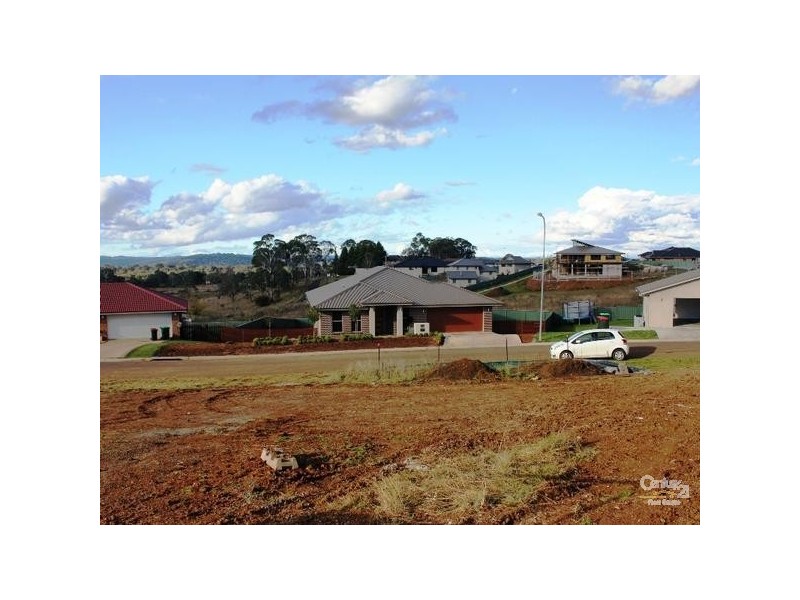 8 Hinton Terrace, Armidale NSW 2350
