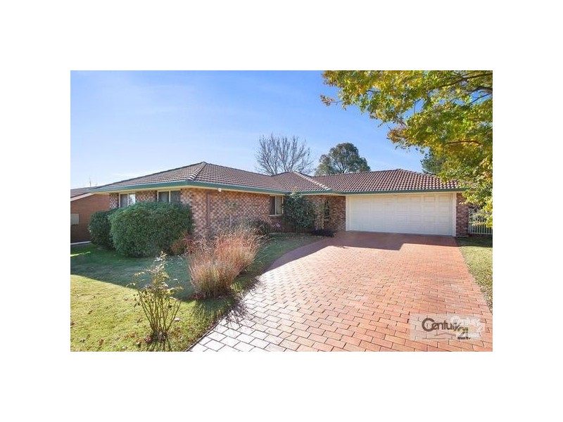 3 Hunt Avenue, Armidale NSW 2350